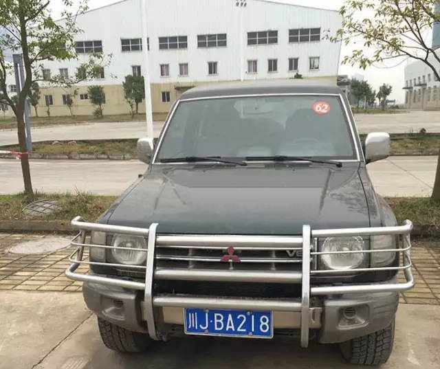 一款經(jīng)典老車，三菱帕杰羅V33，老山貓的劇毒