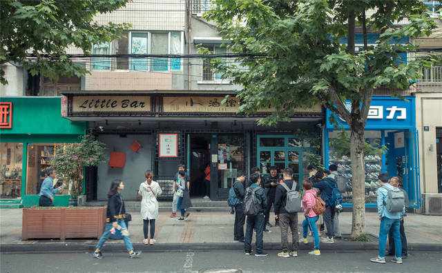 成都這家小酒館，就是趙雷歌曲里的酒館的原型，至今已營(yíng)業(yè)21年