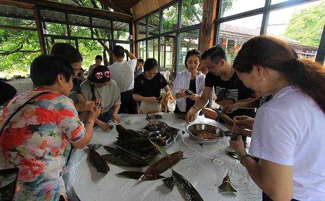 德安古堡：鑲嵌在繁華都市上的一顆耀眼明珠