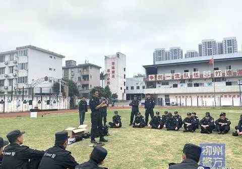 柳州特警 柳州特警全面開展全警實戰(zhàn)大練兵，所有訓練突出實戰(zhàn)對抗！