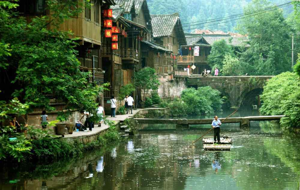 上里古鎮(zhèn)門票 四川一“水墨畫”古鎮(zhèn)走紅，已有2000年歷史，4A景區(qū)卻不收門票