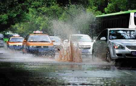 長沙大雨 長沙大雨 氣溫驟降8.5℃