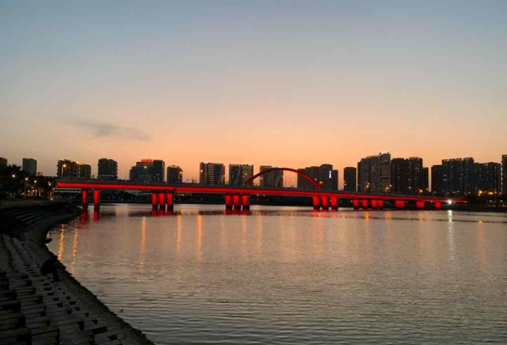 廈門白鷺洲公園 福建耗資1億的公園，被稱廈門“后花園”，門票免費(fèi)不輸白鷺洲