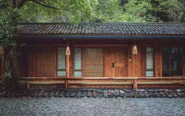 露天溫泉小院 中國最美十家溫泉民宿，可以泡著溫泉看風景！