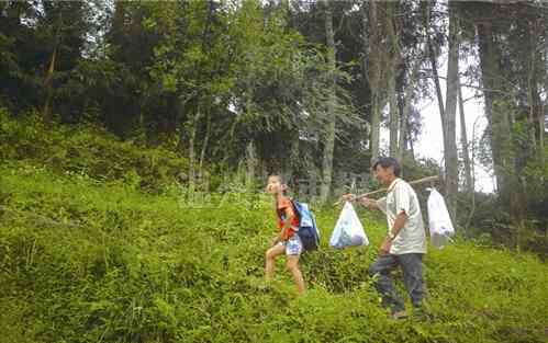 劉安樂 溫少年的求學(xué)路：走2小時(shí)3公里山路去學(xué)校報(bào)到