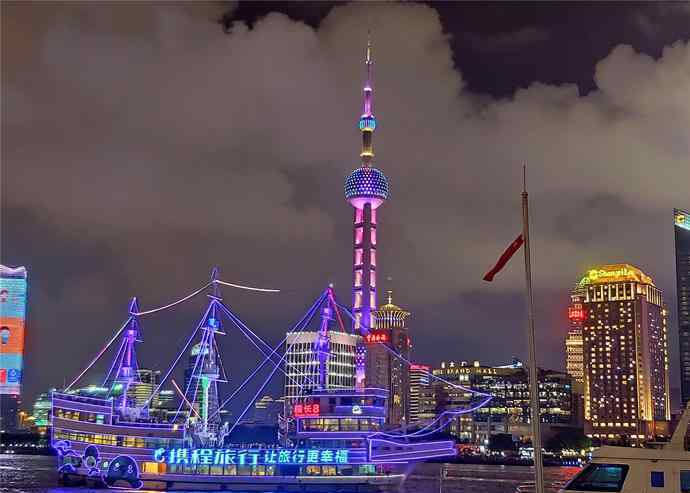 上海外灘夜景 流光溢彩的上海外灘夜景