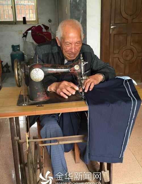 大襟衣 東陽101歲抗日老兵好霸氣 秀裁縫手藝做大襟