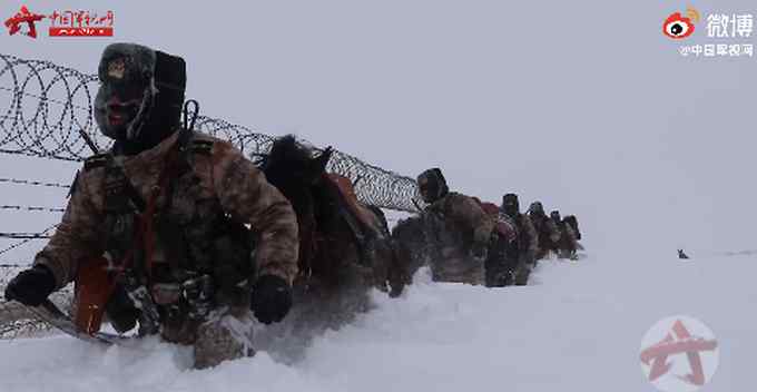 致敬！零下20℃ 邊防軍人嚴(yán)寒巡邏積雪沒過大腿 感動(dòng)萬千網(wǎng)友