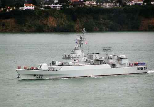 541艦 053H3型護(hù)衛(wèi)艦改裝：艦體的噸位太小，不適合開(kāi)膛破灶