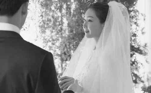 崔智友結(jié)婚 崔智友嫁給“普通公司職員”，韓國女明星嫁豪門真的好難哦