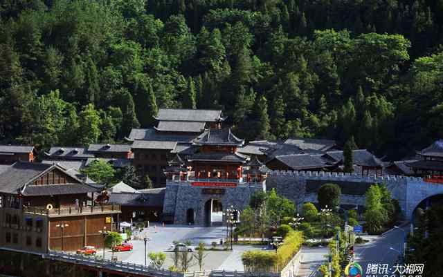 原生態(tài)旅游 酉陽風(fēng)景秀麗 是“中國原生態(tài)旅游勝地”