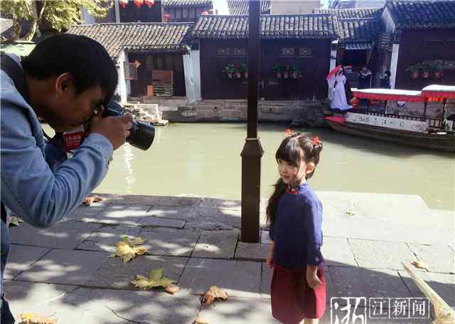 童裝模特 年入百萬？“雙十一”前記者探班童裝模特