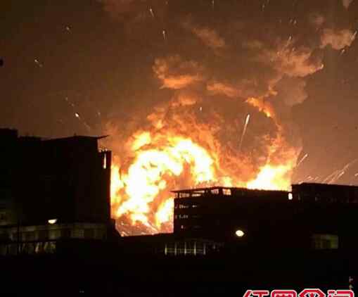 天津爆炸死亡人數(shù)1400 天津大爆炸真實(shí)死亡人數(shù)是多少 尹艷榮袁海等消防員用水滅火科學(xué)嗎