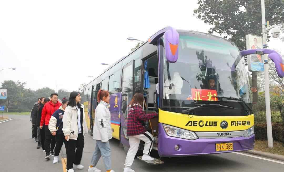 鐵路通勤職工 鐵路人的通勤百態(tài)，你是哪一種？