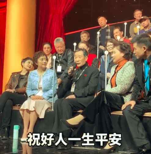 李雪健多大年齡 《渴望》劇組30年后重聚，67歲李雪健抗癌多年，身體令人擔(dān)憂