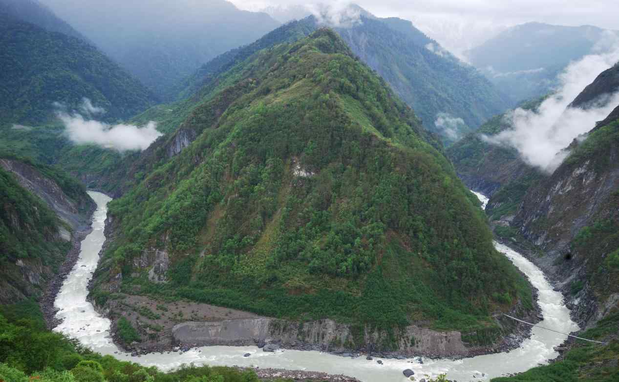 雅魯藏布江大壩 中國(guó)將建雅魯藏布江大壩，發(fā)電能力是三峽三倍，印媒：或影響印度