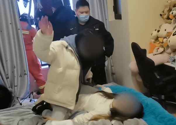 女子輕生被救下后遭閨蜜打耳光 究竟是怎么一回事?