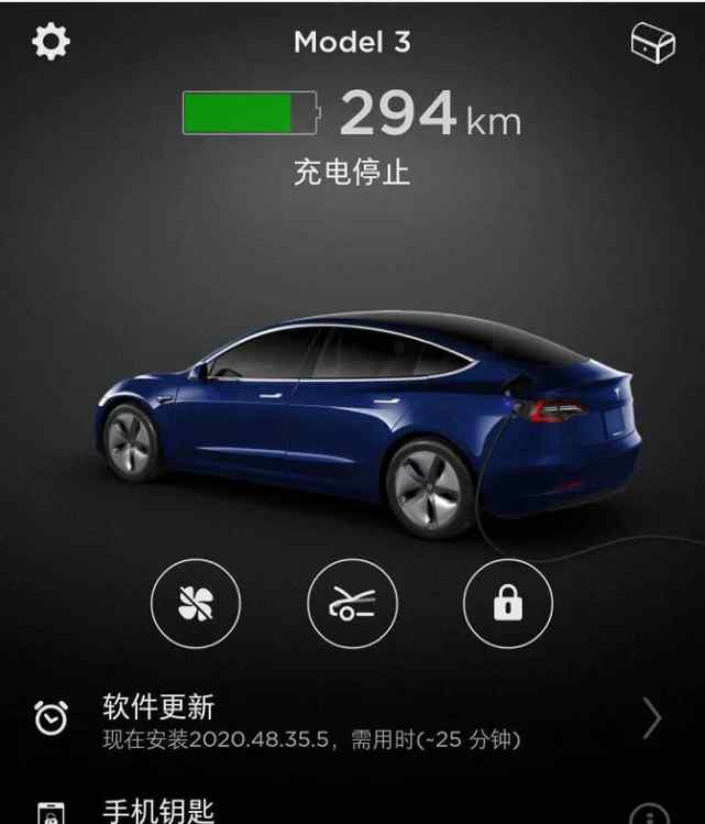 一晚上瘋狂掉電100公里！特斯拉車主：早知道這樣 傻子才會買