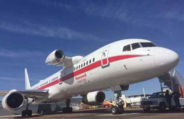 飛機(jī)頭等艙怎么干空姐 飛機(jī)起飛后，為什么要拉上頭等艙的布簾？空姐講述其中規(guī)則