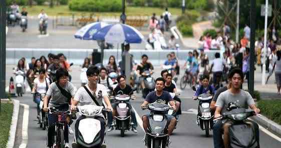 電動車新規(guī) 電動車新規(guī)又來襲，不上牌的話，被交警抓到直接拘留15天