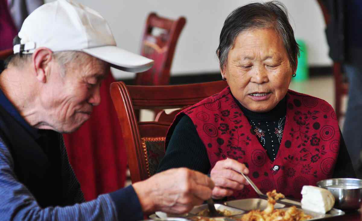 中老年找老伴 70歲老人坦言：保姆式有償陪伴，比找老伴輕松、快樂幸福很多