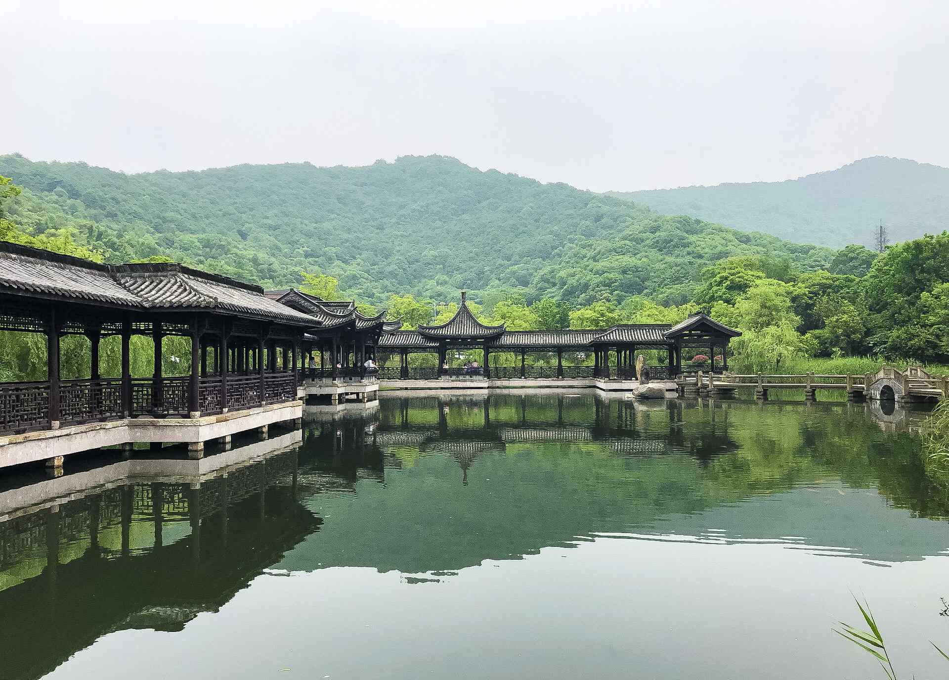 西湖門票 杭州不只有西湖，附近的“姐妹湖”不比西湖差，門票免費(fèi)地鐵直達(dá)