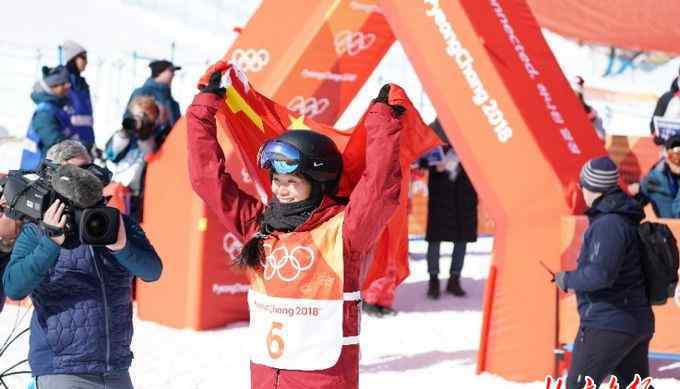 劉佳宇 平昌冬奧中國(guó)首枚獎(jiǎng)牌誕生 劉佳宇：我會(huì)一直滑到老！