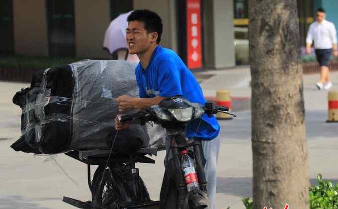 愛心冰柜 感動！杭州免費“愛心冰柜”亮相街頭 無人看管東西反而變多了