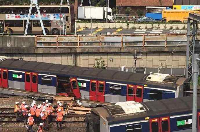 港鐵列車出軌 港鐵列車出軌致8人受傷，500名乘客被疏散，調查或需三至六個月