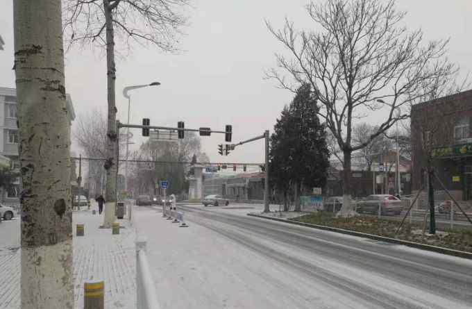 北京延慶下雪 北京下雪了！延慶、房山開始飄雪，地面見白