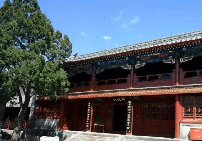 慈善寺 北京一座低調(diào)寺廟，藏有京城最大的石佛頭，順治曾在此出家