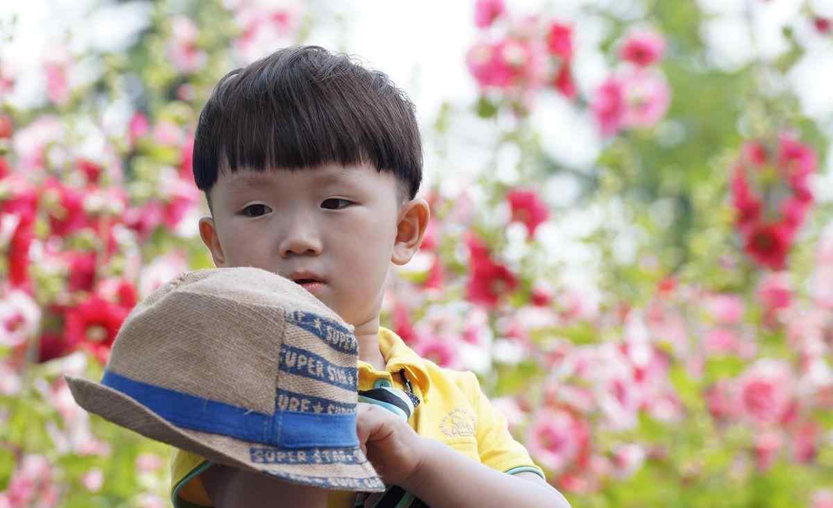 開竅晚的孩子的表現(xiàn) 男孩并不是笨只是“開竅”晚，父母做好兩點，娃還有可能厚積薄發(fā)