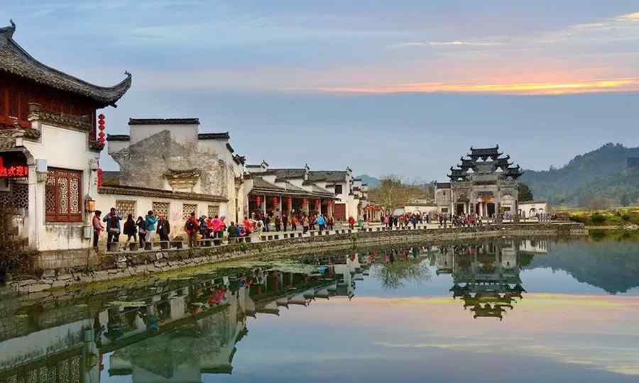 黃山門票教師有優(yōu)惠嗎 黃山多家景區(qū)對2019中高考生免費(fèi) 親子家庭和教師可享福利優(yōu)惠