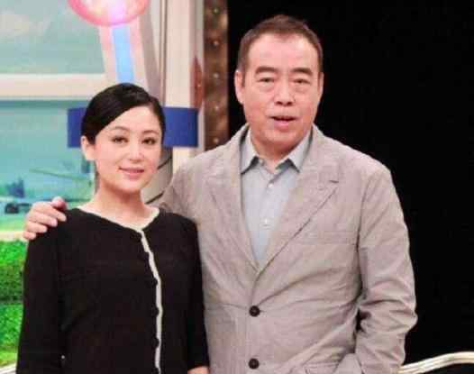 陳凱歌的老婆 陳凱歌深情表白妻子，曾被曝與主持人倪萍同居6年，今遭網(wǎng)友質(zhì)問(wèn)