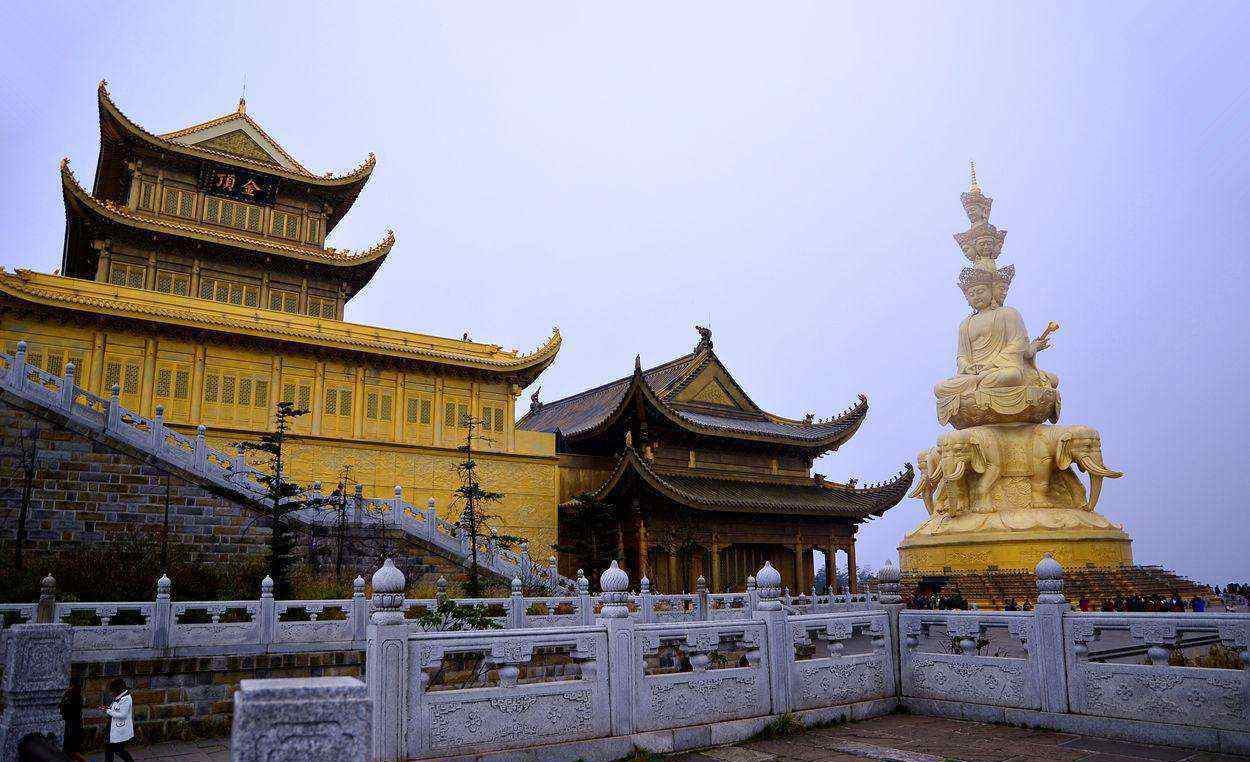 四大佛教名山 中國(guó)著名的佛教四大名山，去過一座算及格，全去過是達(dá)人