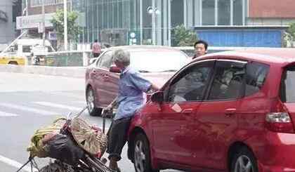 遇到碰瓷怎么辦 開車遇上碰瓷怎么辦？這樣做就能避免損失