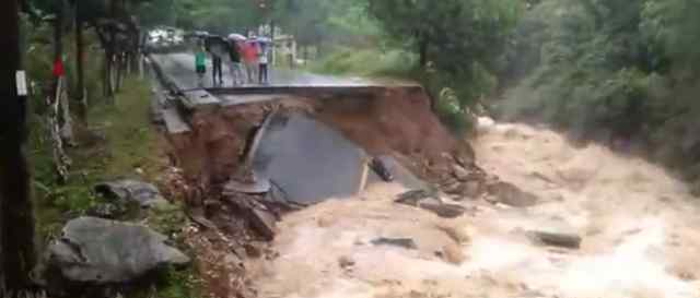 江西萍鄉(xiāng)暴雨武功山景區(qū)關(guān)閉 目前仍處洪澇中電力中斷預(yù)計恢復(fù)時間待定