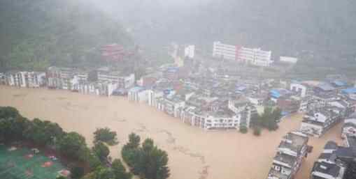 貴州桐梓縣強(qiáng)降雨致3死 消防救援大隊(duì)立即趕赴現(xiàn)場(chǎng)救援