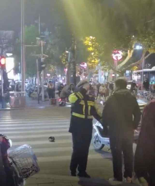 石家莊警方通報(bào)交警掌摑市民 交警打人怎么處理