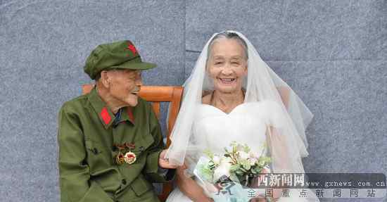 92歲老兵遲來76年的婚紗照 對此大家怎么看？