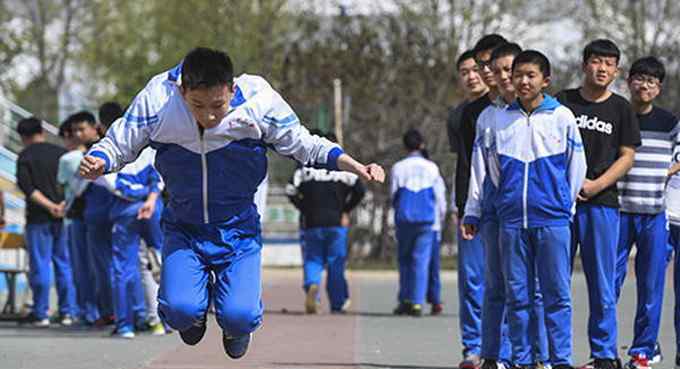 家長讓孩子吃興奮劑 是什么讓學(xué)生家長如此“鋌而走險”？