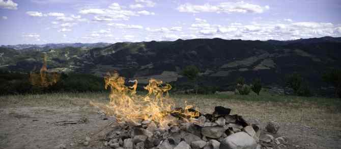 世界上最小的噴發(fā)火山用來燒烤 現(xiàn)在成了旅游勝地