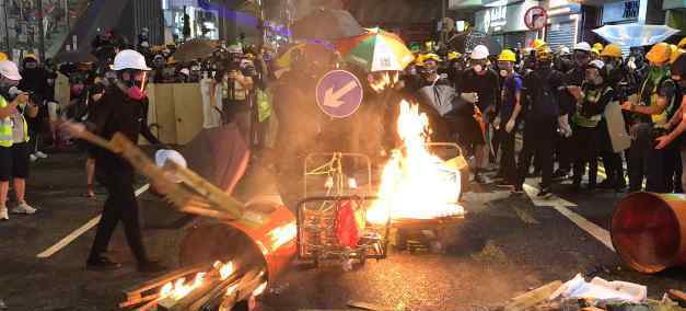 香港警方拘捕44人 真相原來是這樣！