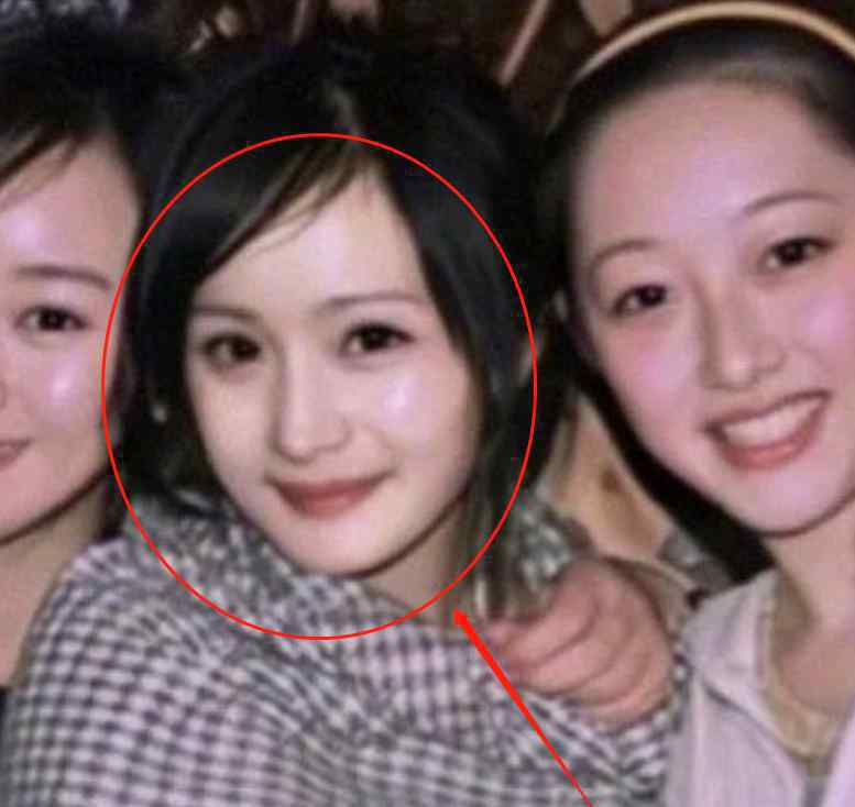 李沁張檬楊冪蔣夢(mèng)婕同框舊照 對(duì)此大家怎么看？