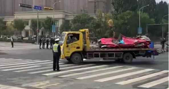 濟南發(fā)生車禍小轎車被壓扁 具體什么情況