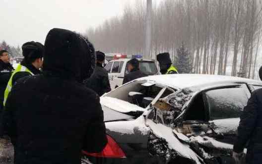 雪后氣溫明顯下降 哈綏高速百車相撞