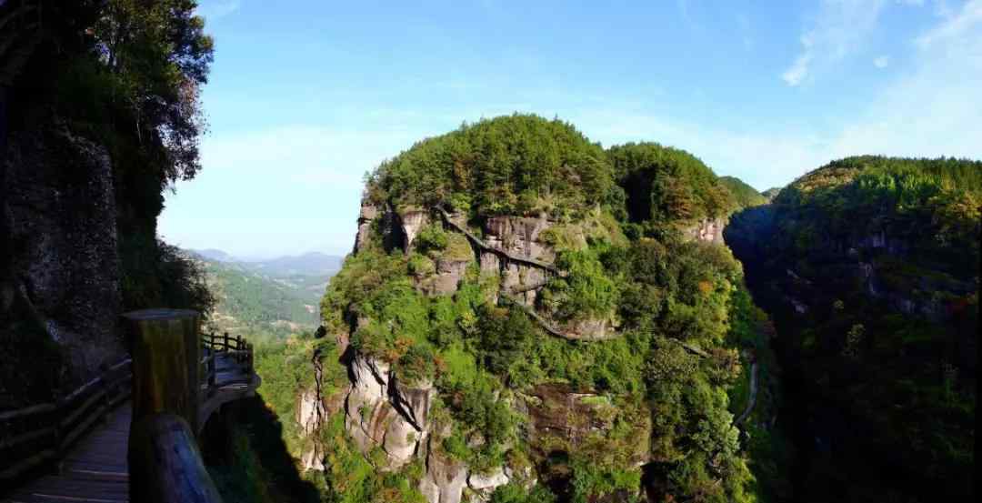 劍門神鳥 蜀道難，難于上青天之劍門關(guān)