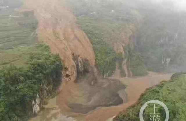 湖北整棟樓突然“后退”消失不見 圍觀村民嚇得大喊糟了