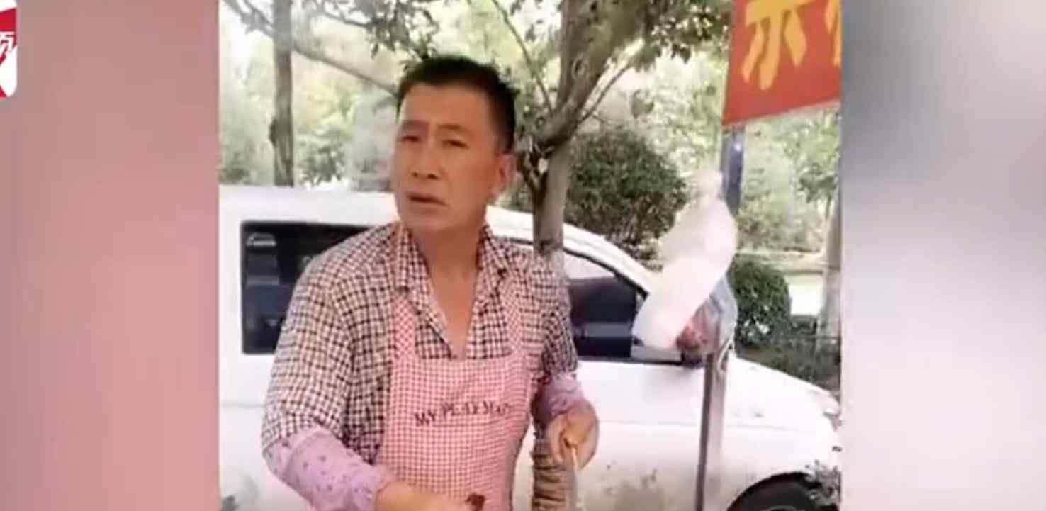 女兒1年后回家假裝路人買父親的煎餅?接下來的事看哭眾人