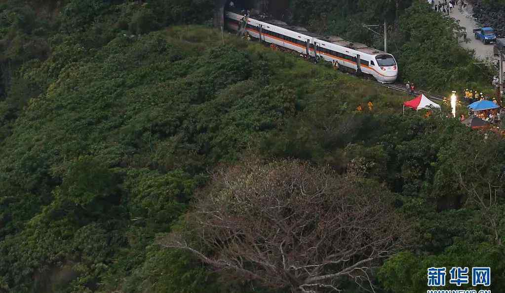 臺(tái)鐵列車駕駛室視角視頻曝光 很難剎車！熱搜揪心……